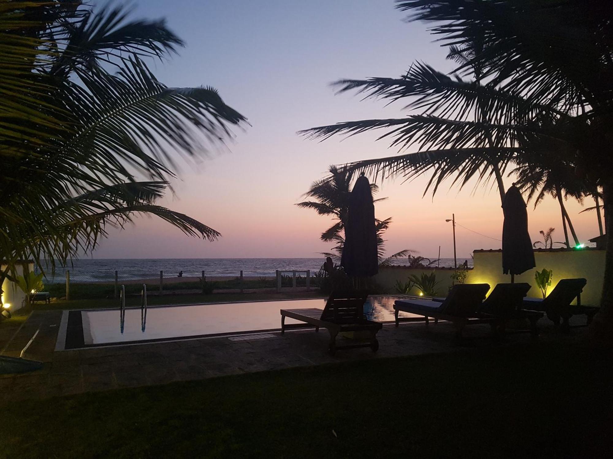 Tropical Beach House Hikkaduwa Dış mekan fotoğraf