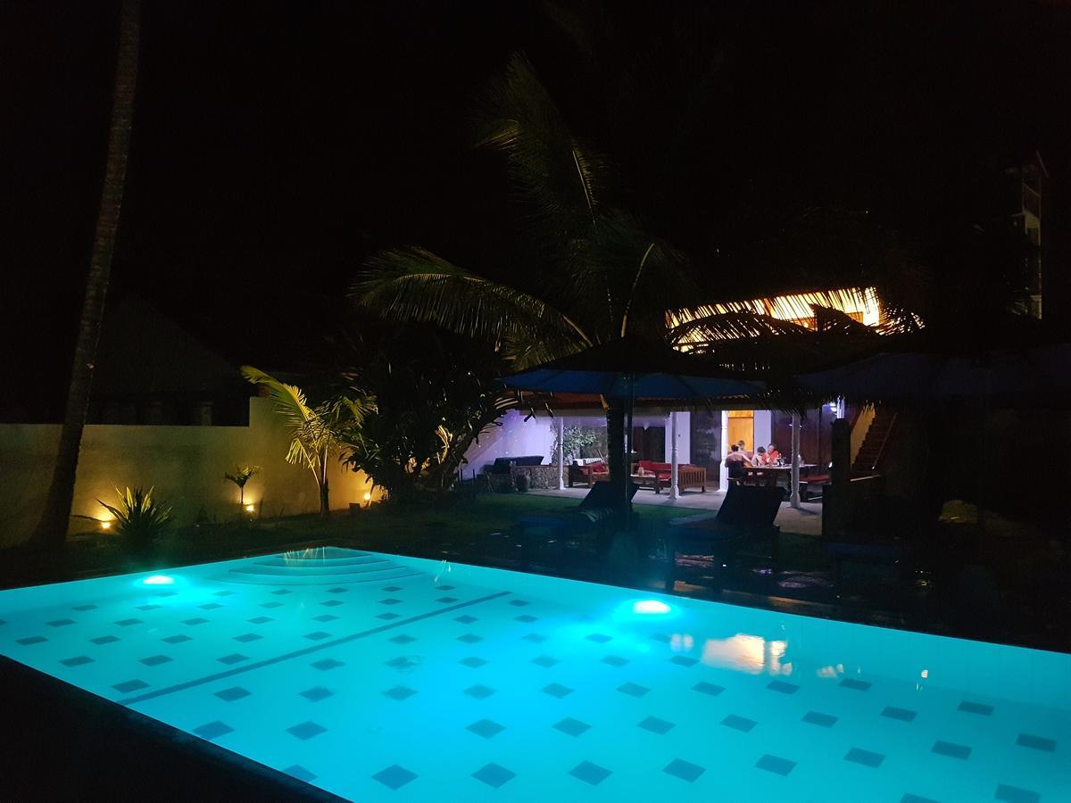 Tropical Beach House Hikkaduwa Dış mekan fotoğraf